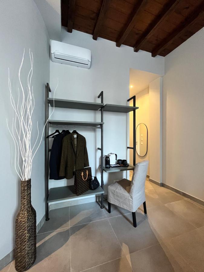 Soha Piazza Di Spagna Boutique ローマ エクステリア 写真