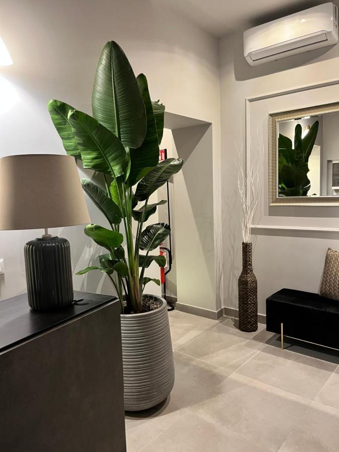 Soha Piazza Di Spagna Boutique ローマ エクステリア 写真