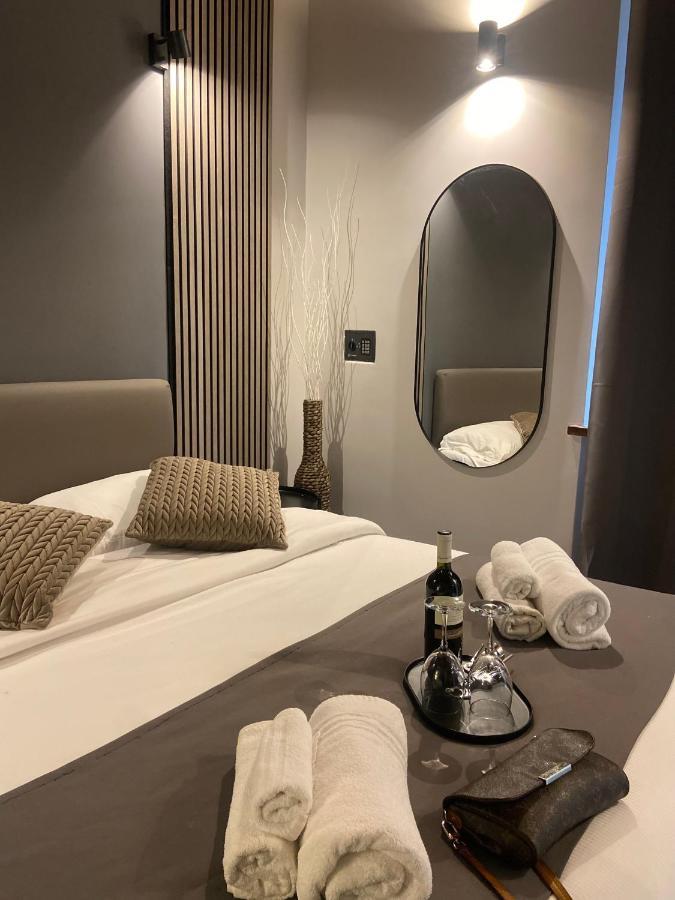 Soha Piazza Di Spagna Boutique ローマ エクステリア 写真